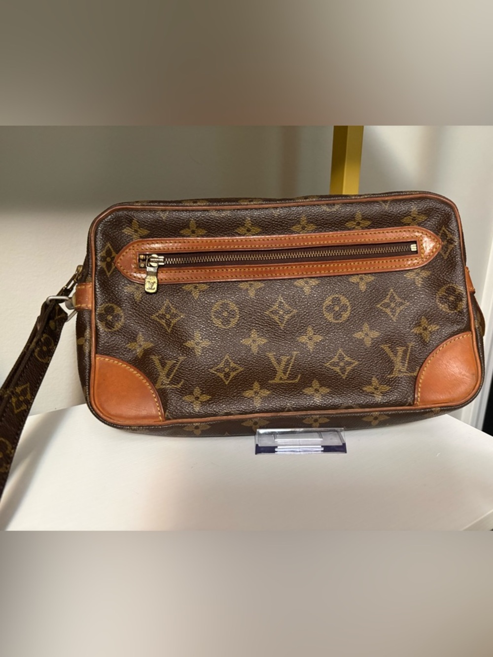 Louis Vuitton Marly Dragonne Clutch Monogram Canvas GM - Picture 2 of 9
